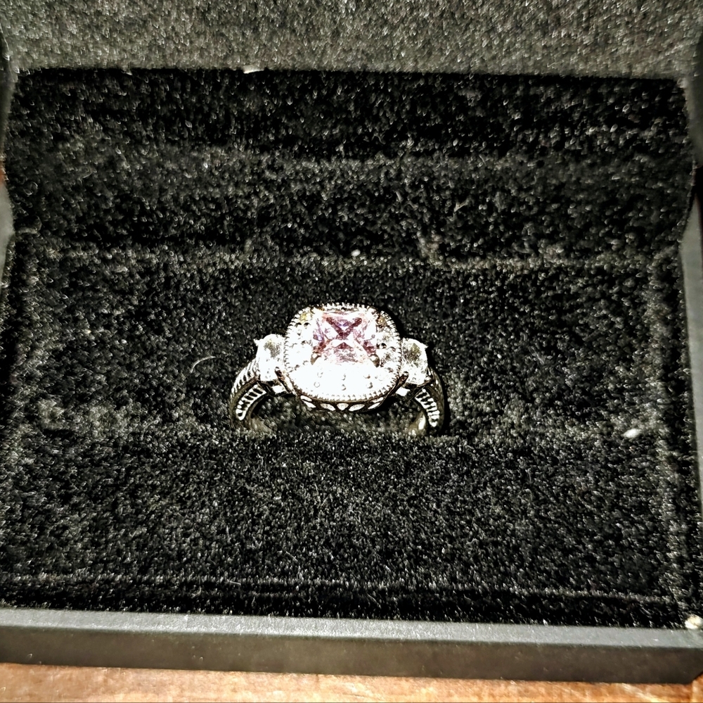 Elegant Silver and Pink Gemstone Ring